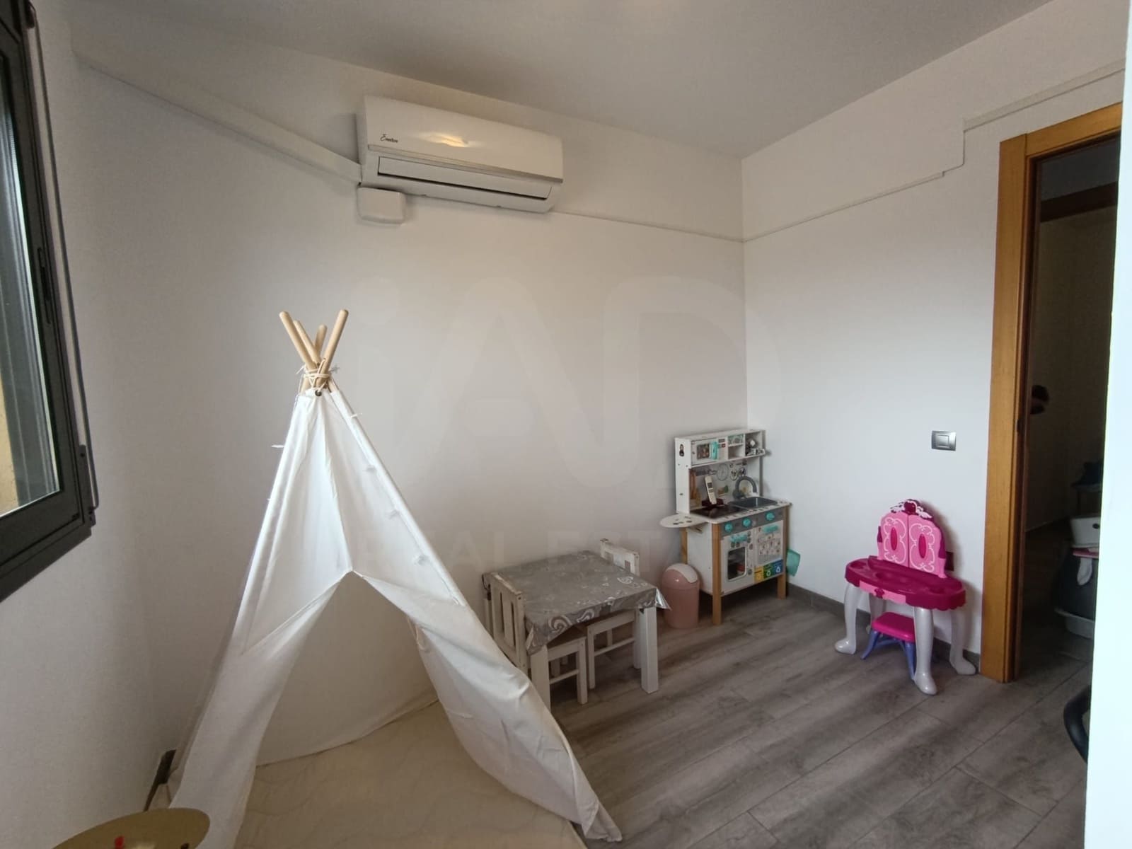 Apartamento de 3 habitaciones en Lliçà d'Amunt en venta con garaje - 358.000 € (Ref: 9988306)