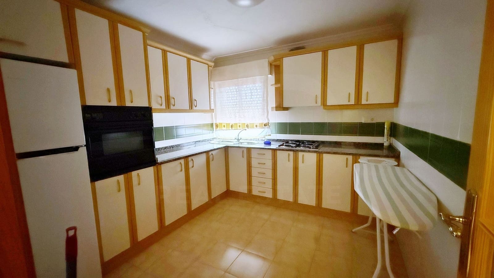4 bedroom Apartment for sale in Alicante / Alacant city with garage - € 849,000 (Ref: 9988309)