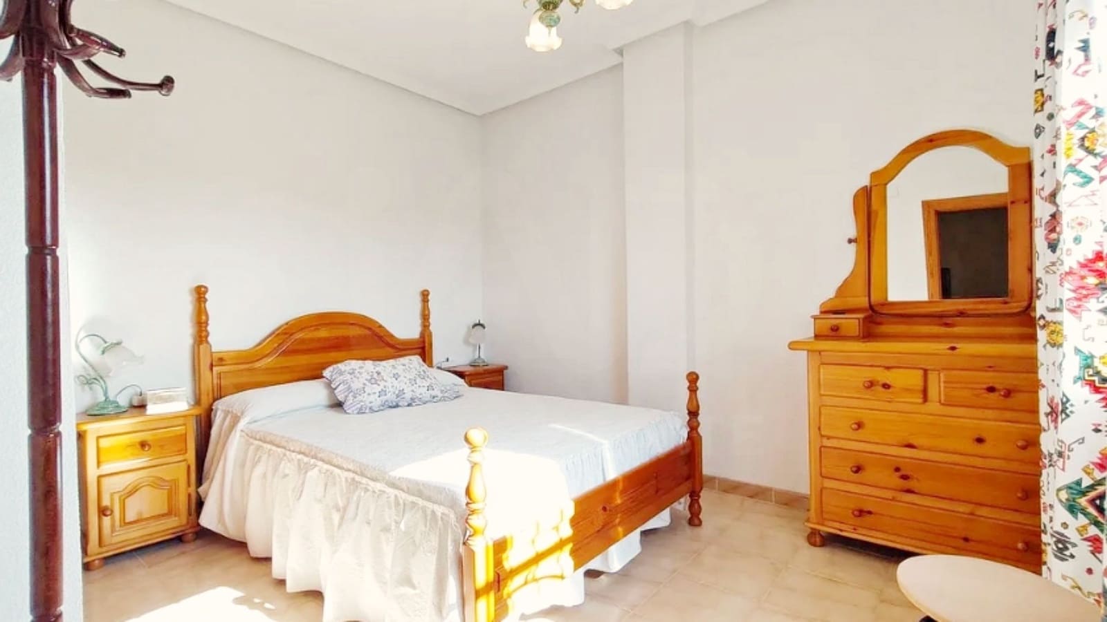 4 bedroom Apartment for sale in Alicante / Alacant city with garage - € 849,000 (Ref: 9988309)