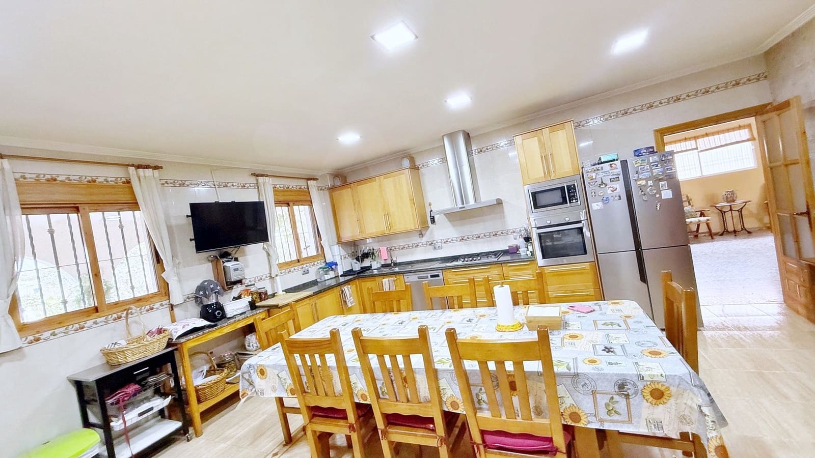 4 bedroom Apartment for sale in Alicante / Alacant city with garage - € 849,000 (Ref: 9988309)