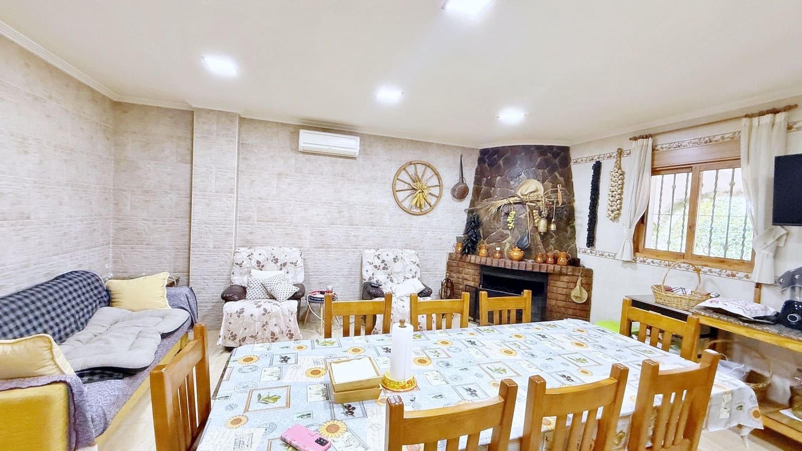 4 bedroom Apartment for sale in Alicante / Alacant city with garage - € 849,000 (Ref: 9988309)