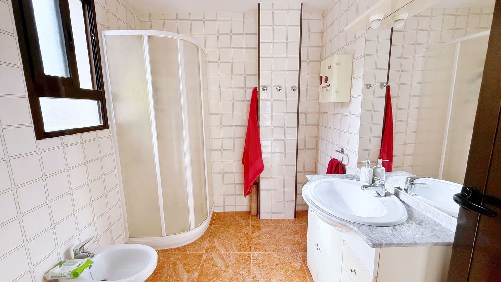 4 bedroom Apartment for sale in Alicante / Alacant city with garage - € 849,000 (Ref: 9988309)