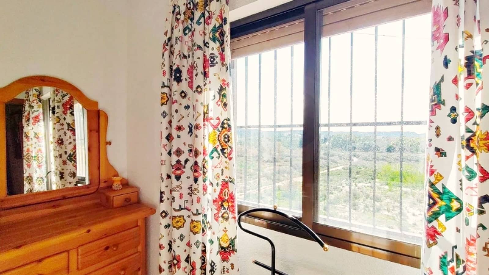 4 bedroom Apartment for sale in Alicante / Alacant city with garage - € 849,000 (Ref: 9988309)