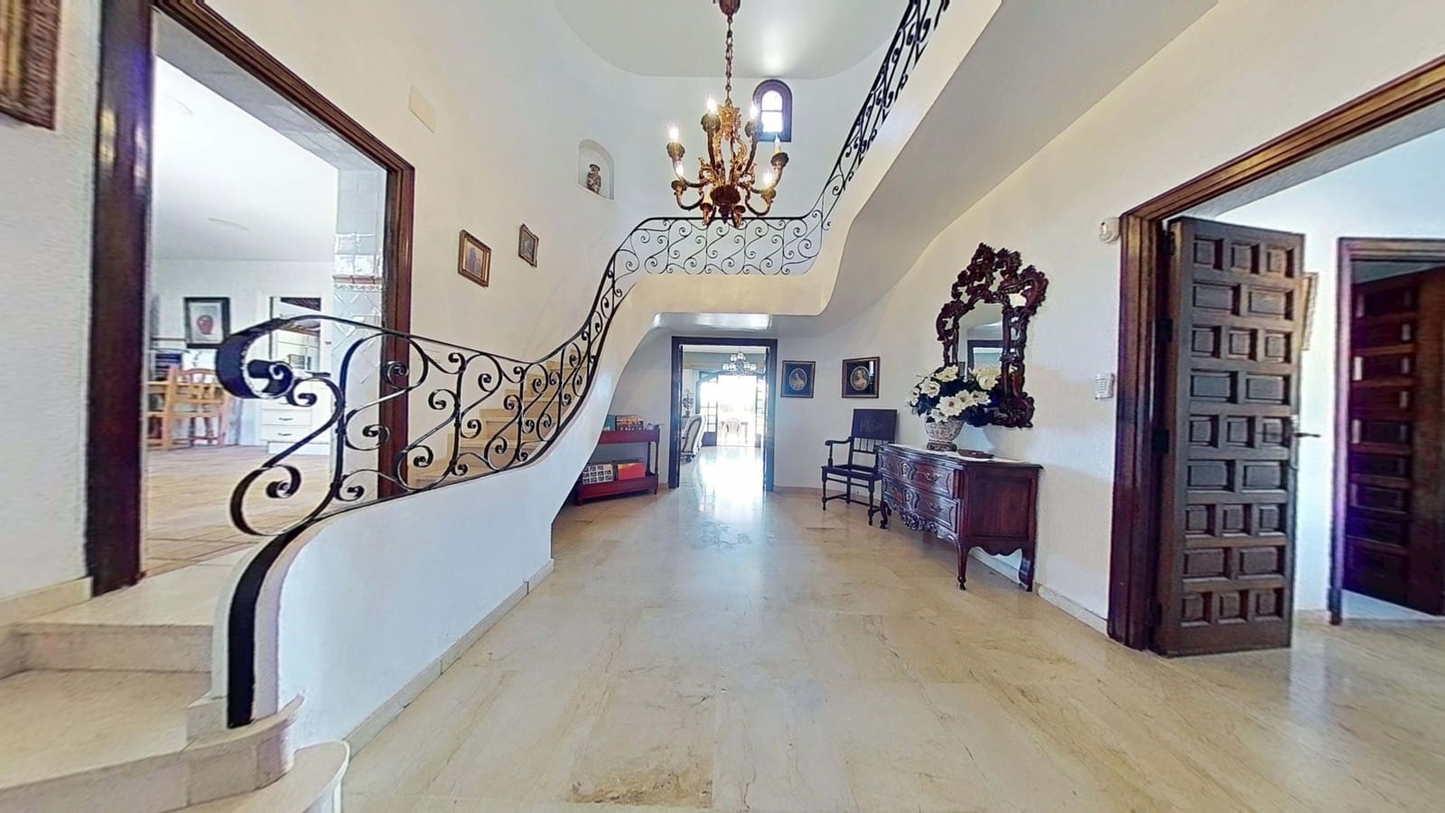 5 soverom Villa til salgs i Santa Pola med svømmebasseng garasje - € 3 490 000 (Ref: 9988310)