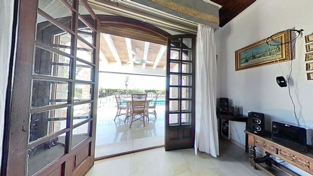 5 soverom Villa til salgs i Calas Santa Pola Este, Santa Pola med svømmebasseng garasje - € 3 490 000 (Ref: 9988310)