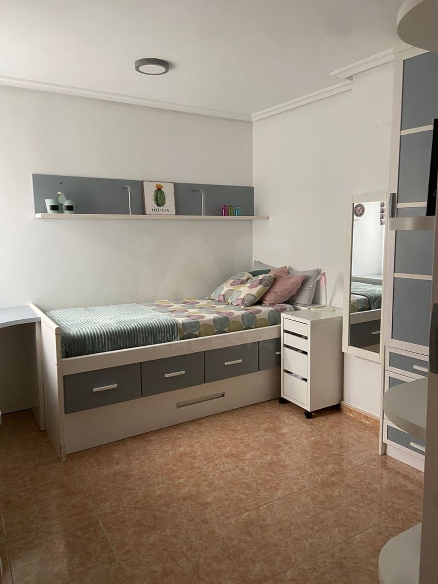 3 bedroom Apartment for sale in Salamanca city - € 87,000 (Ref: 9988311)