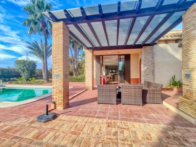 Casa de 5 habitaciones en Las Bayas, Elche / Elx en venta con piscina garaje - 649.000 € (Ref: 9988313)