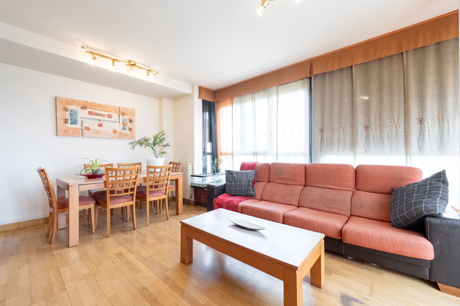 3 sypialnia Apartament na sprzedaż w Miasto Madryt z basenem garażem - 530 000 € (Ref: 9988315)