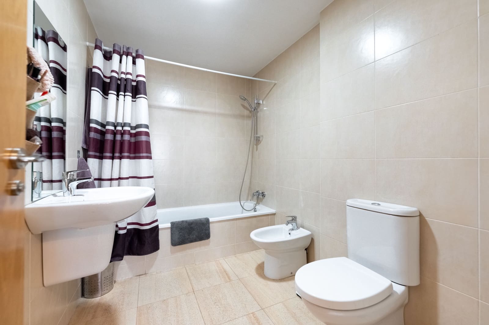 3 sypialnia Apartament na sprzedaż w Miasto Madryt z basenem garażem - 530 000 € (Ref: 9988315)