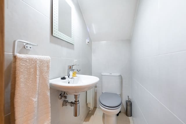 3 soveværelse Lejlighed til salg i Madrid by med swimmingpool garage - € 530.000 (Ref: 9988315)