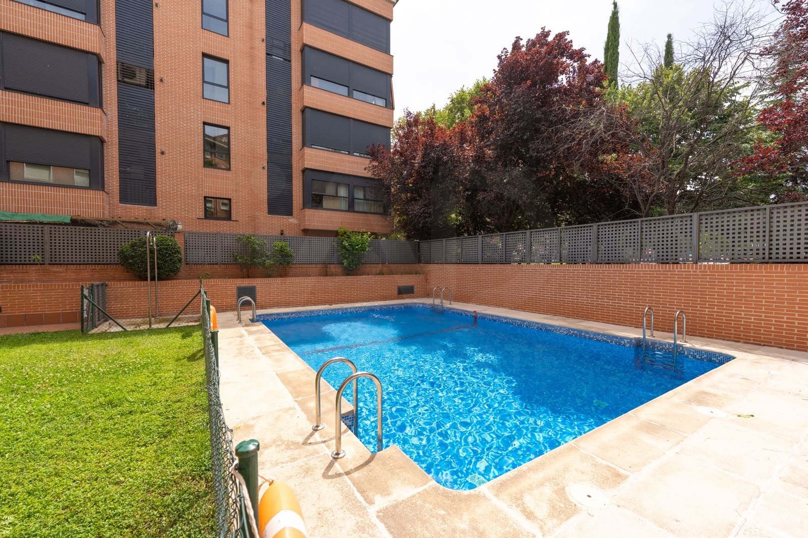 3 sypialnia Apartament na sprzedaż w Miasto Madryt z basenem garażem - 530 000 € (Ref: 9988315)