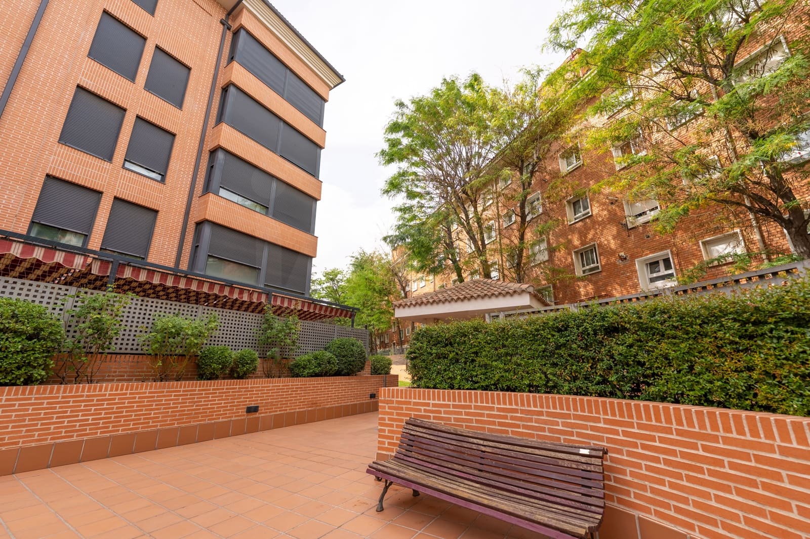 3 sypialnia Apartament na sprzedaż w Miasto Madryt z basenem garażem - 530 000 € (Ref: 9988315)