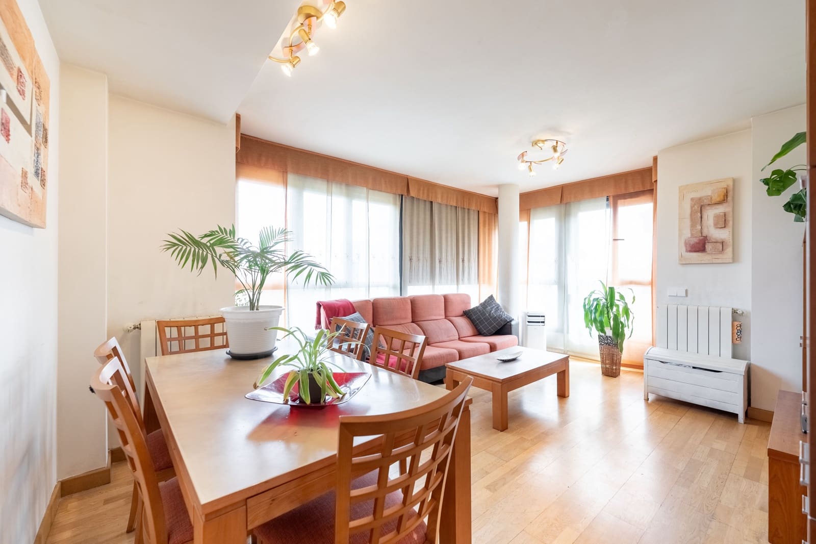 3 sypialnia Apartament na sprzedaż w Miasto Madryt z basenem garażem - 530 000 € (Ref: 9988315)