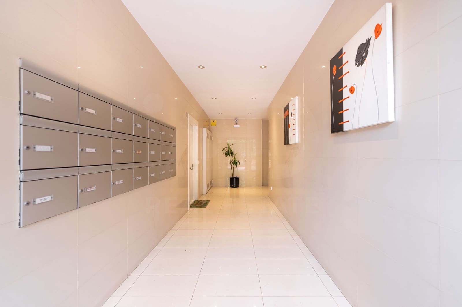 3 sypialnia Apartament na sprzedaż w Miasto Madryt z basenem garażem - 530 000 € (Ref: 9988315)