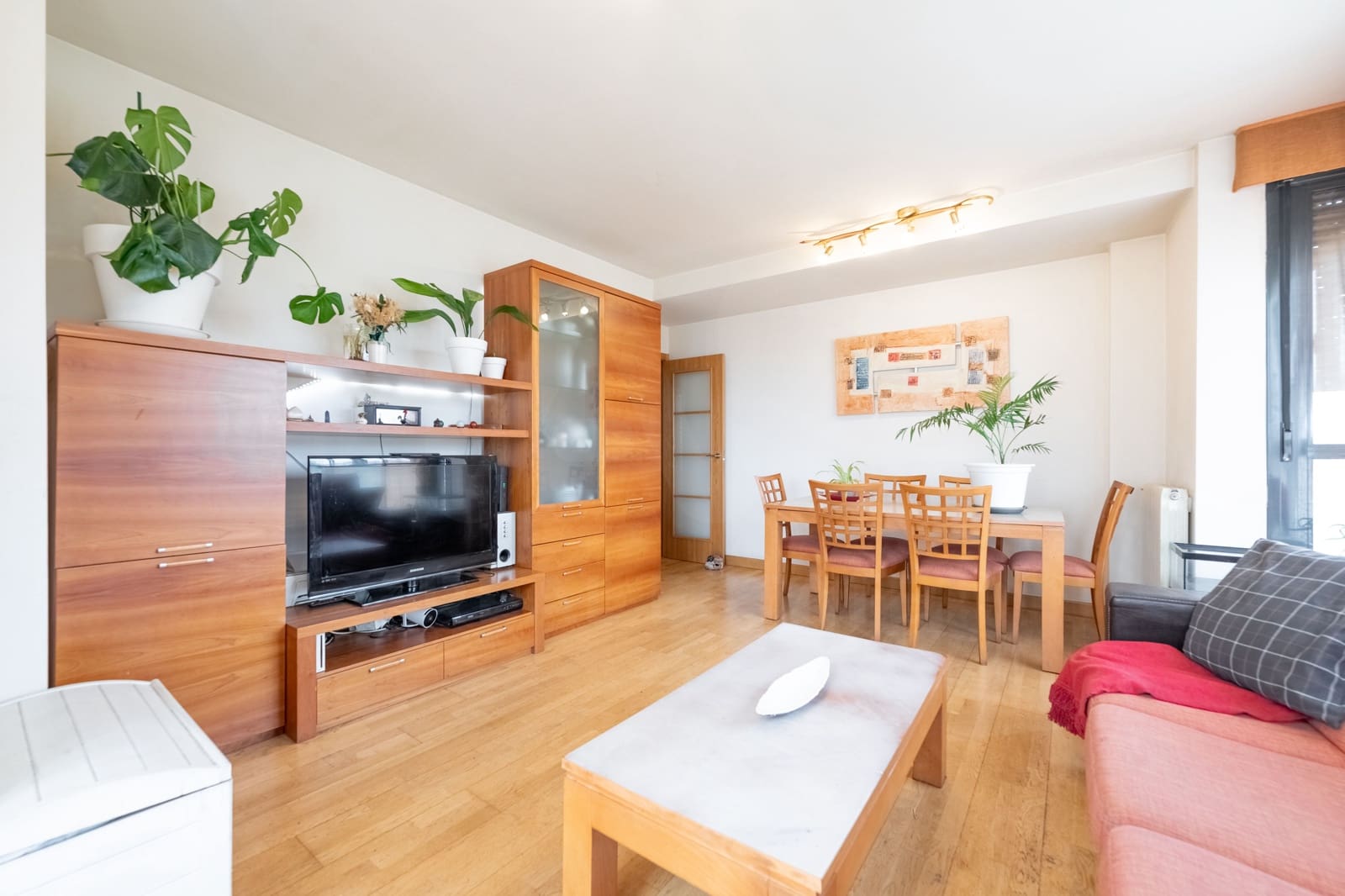 3 sypialnia Apartament na sprzedaż w Miasto Madryt z basenem garażem - 530 000 € (Ref: 9988315)