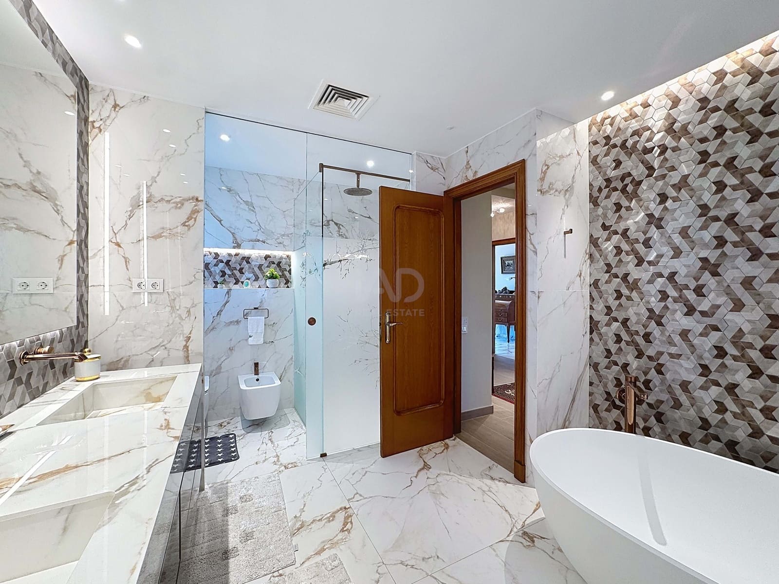 6 bedroom Townhouse for sale in Vilanova i la Geltru with pool garage - € 1,650,000 (Ref: 9988317)