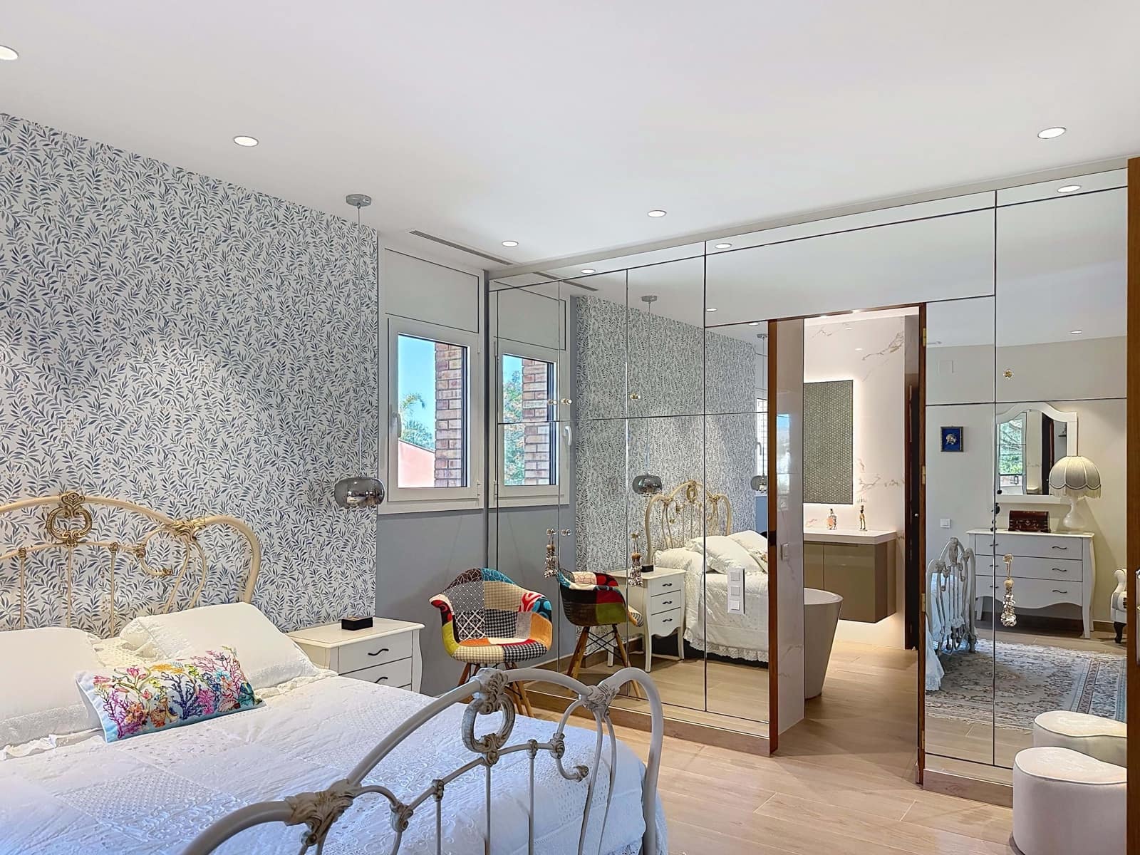 6 bedroom Townhouse for sale in Vilanova i la Geltru with pool garage - € 1,650,000 (Ref: 9988317)