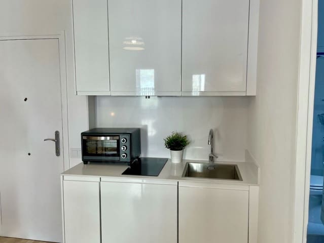 Ático en Sant Pere, Santa Caterina i La Ribera, Barcelona ciudad en venta - 175.000 € (Ref: 9988318)