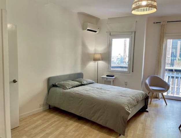 Ático en Sant Pere, Santa Caterina i La Ribera, Barcelona ciudad en venta - 175.000 € (Ref: 9988318)