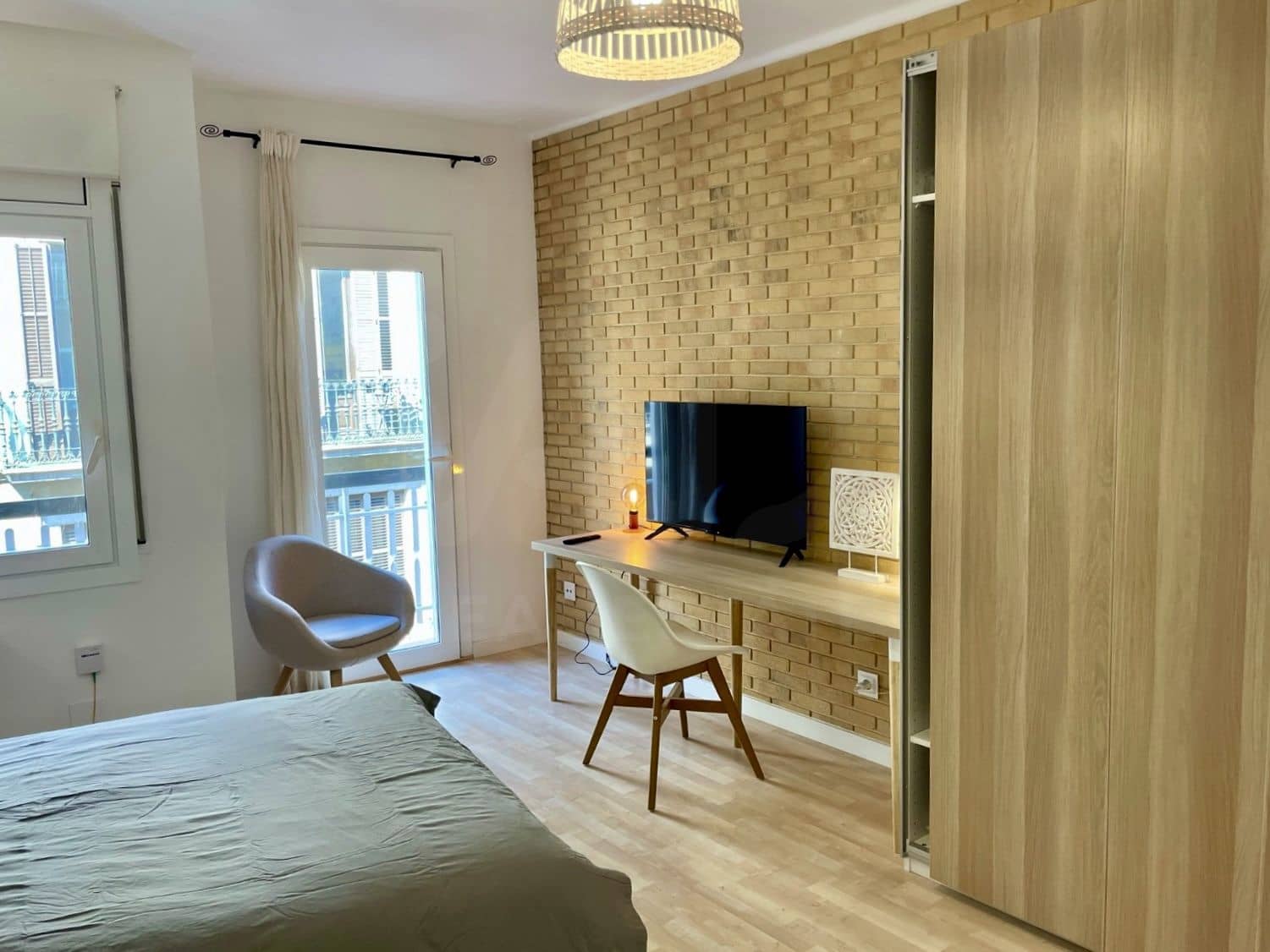 Ático en Barcelona ciudad en venta - 175.000 € (Ref: 9988318)