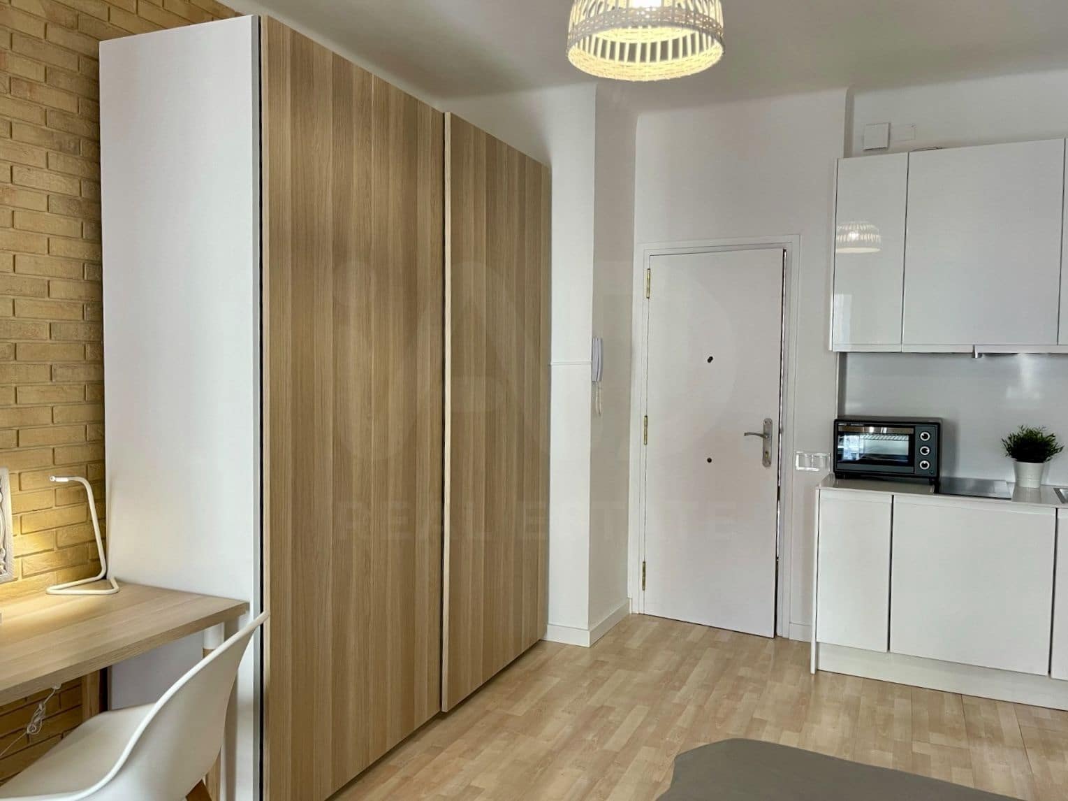 Ático en Barcelona ciudad en venta - 175.000 € (Ref: 9988318)