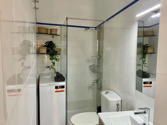 Ático en Sant Pere, Santa Caterina i La Ribera, Barcelona ciudad en venta - 175.000 € (Ref: 9988318)