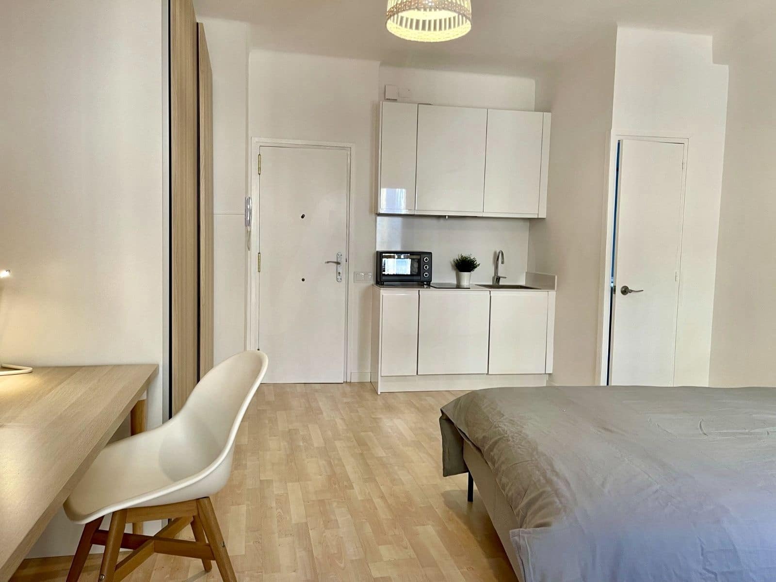 Ático en Barcelona ciudad en venta - 175.000 € (Ref: 9988318)