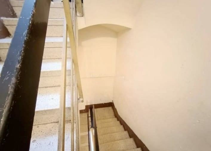 Erhverv til salg i Barcelona by - € 330.000 (Ref: 9988320)
