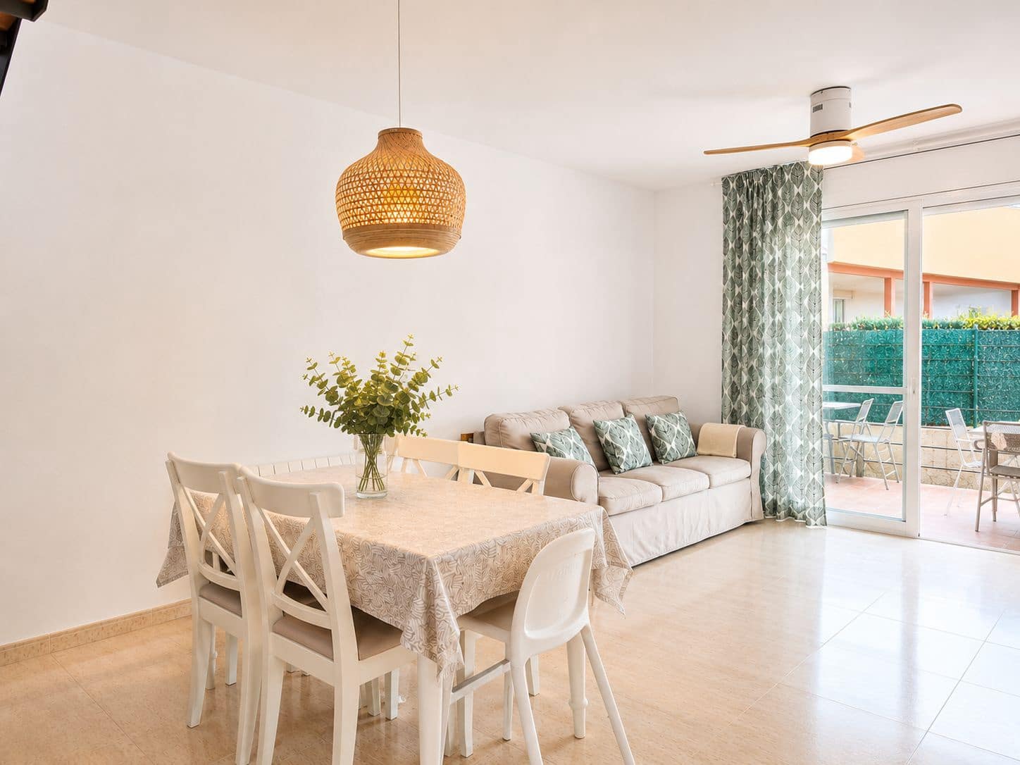 3 Zimmer Reihenhaus zu verkaufen in Tarragona Stadt mit Pool Garage - 274.900 € (Ref: 9988321)