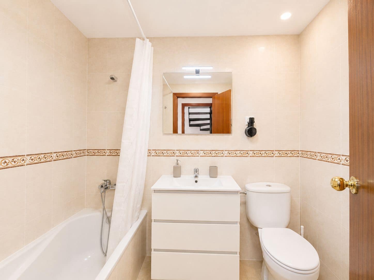 3 Zimmer Reihenhaus zu verkaufen in Tarragona Stadt mit Pool Garage - 274.900 € (Ref: 9988321)