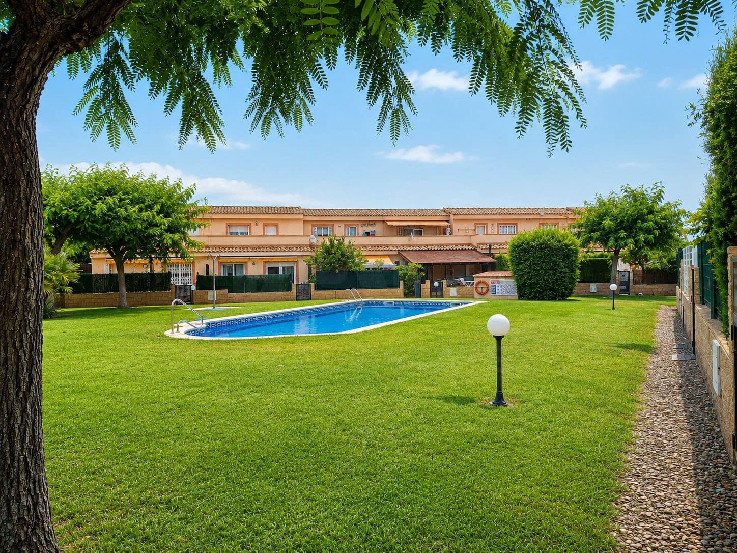 3 Zimmer Reihenhaus zu verkaufen in Tarragona Stadt mit Pool Garage - 274.900 € (Ref: 9988321)