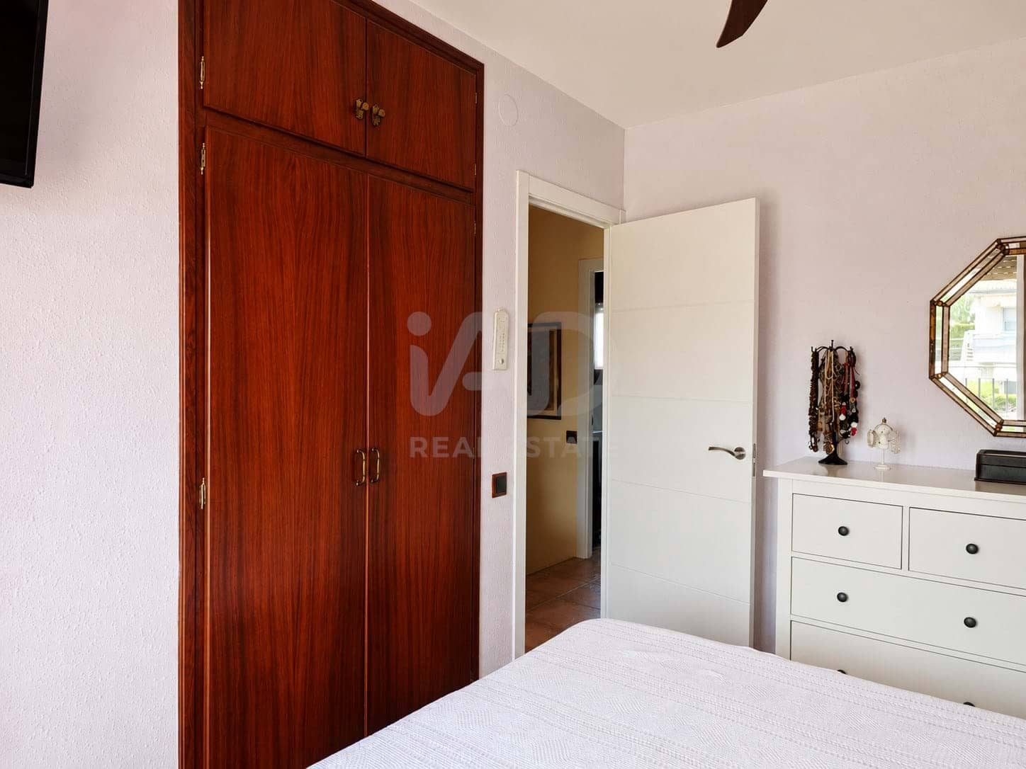 3 bedroom Terraced Villa for sale in Tarragona city with garage - € 325,000 (Ref: 9988323)
