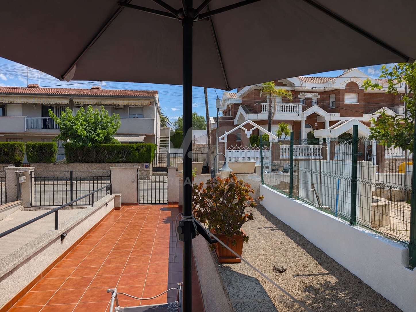 3 bedroom Terraced Villa for sale in Tarragona city with garage - € 325,000 (Ref: 9988323)