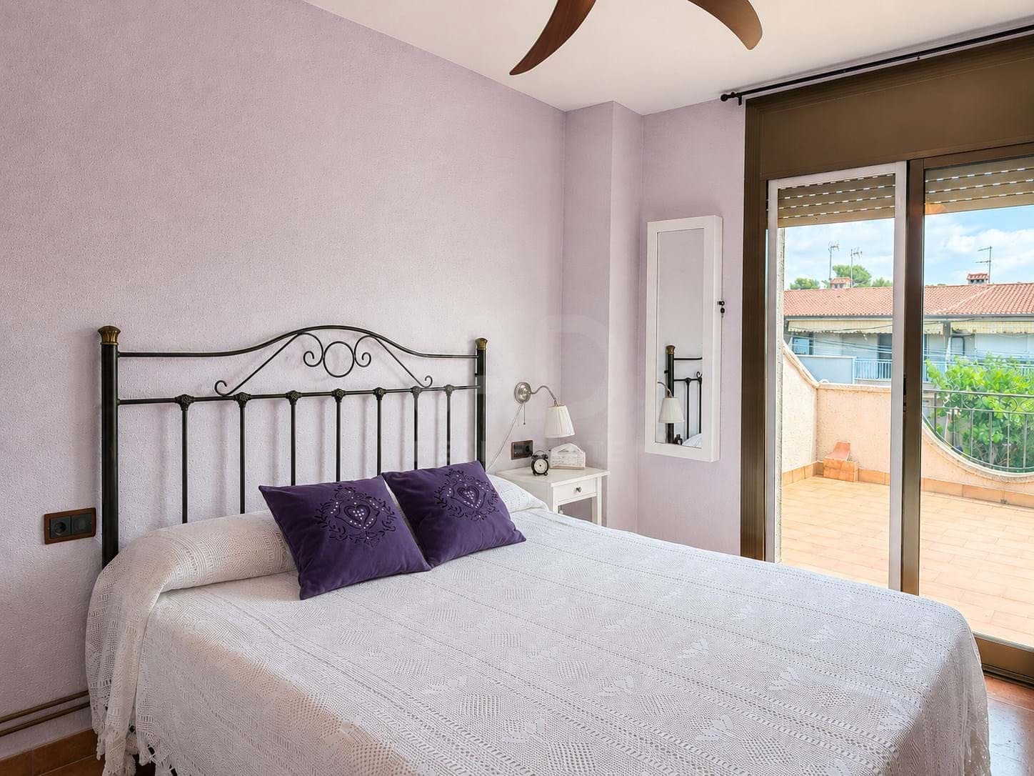 3 bedroom Terraced Villa for sale in Tarragona city with garage - € 325,000 (Ref: 9988323)