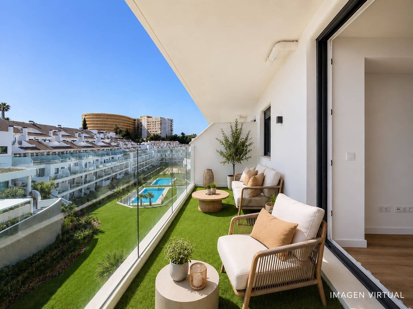 2 quarto Apartamento para venda em Fuengirola com piscina - 290 000 € (Ref: 9988327)
