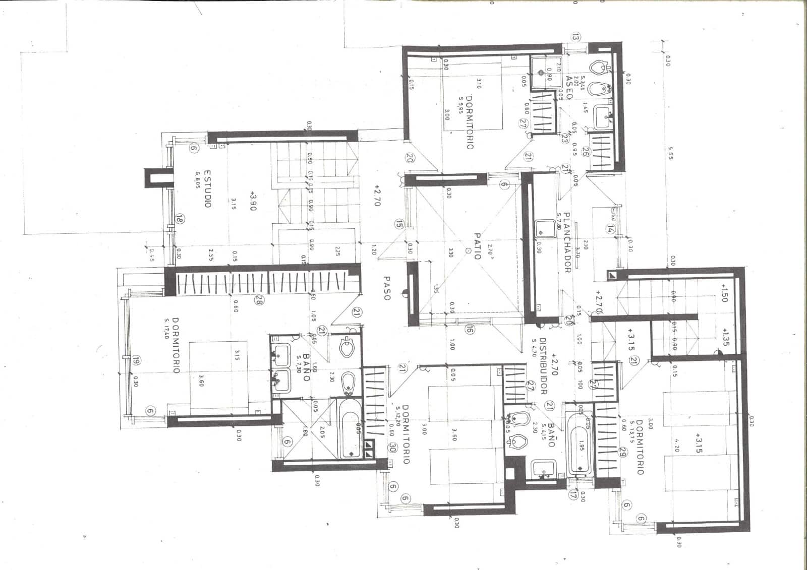 4 soverom Hus til salgs i Barcelona by med svømmebasseng garasje - € 990 000 (Ref: 9988329)
