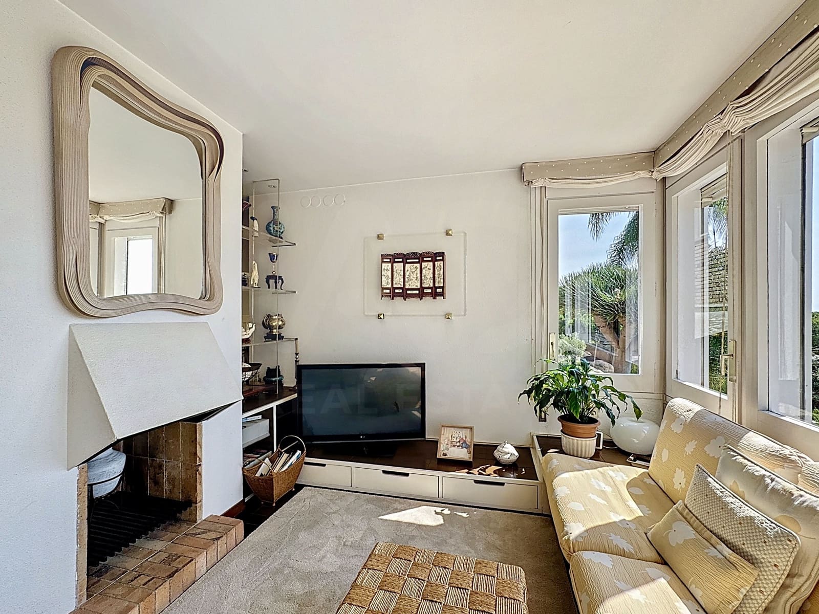 4 soverom Hus til salgs i Barcelona by med svømmebasseng garasje - € 990 000 (Ref: 9988329)