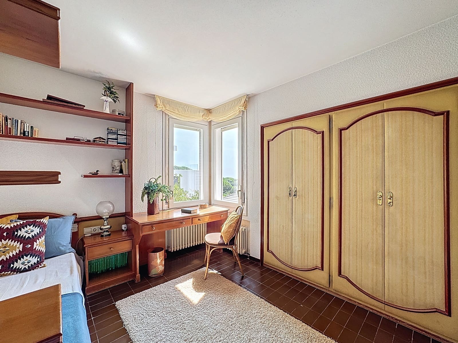 4 soverom Hus til salgs i Barcelona by med svømmebasseng garasje - € 990 000 (Ref: 9988329)