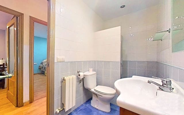 3 slaapkamer Appartement te koop in L'Espluga de Francolí met garage - € 120.000 (Ref: 9988330)