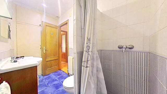 3 slaapkamer Appartement te koop in L'Espluga de Francolí met garage - € 120.000 (Ref: 9988330)