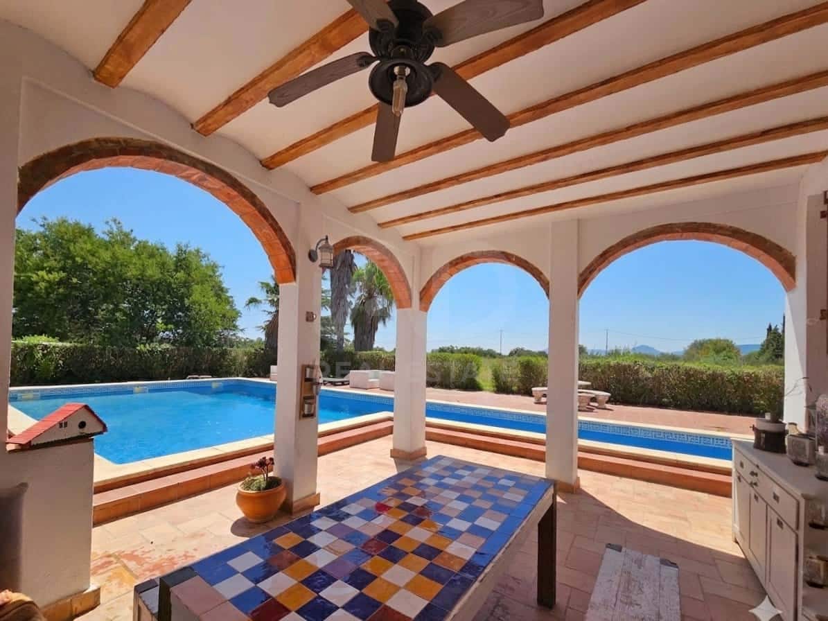 5 sovrum Finca/Hus på landet till salu i Tarragona stad med pool garage - 900 000 € (Ref: 9988331)