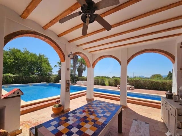 5 sovrum Finca/Hus på landet till salu i Tarragona stad med pool garage - 900 000 € (Ref: 9988331)