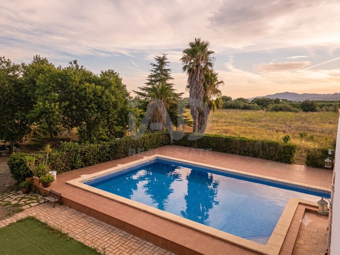 5 sovrum Finca/Hus på landet till salu i Tarragona stad med pool garage - 900 000 € (Ref: 9988331)
