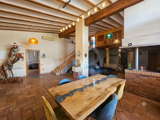 5 sovrum Finca/Hus på landet till salu i Tarragona stad med pool garage - 900 000 € (Ref: 9988331)