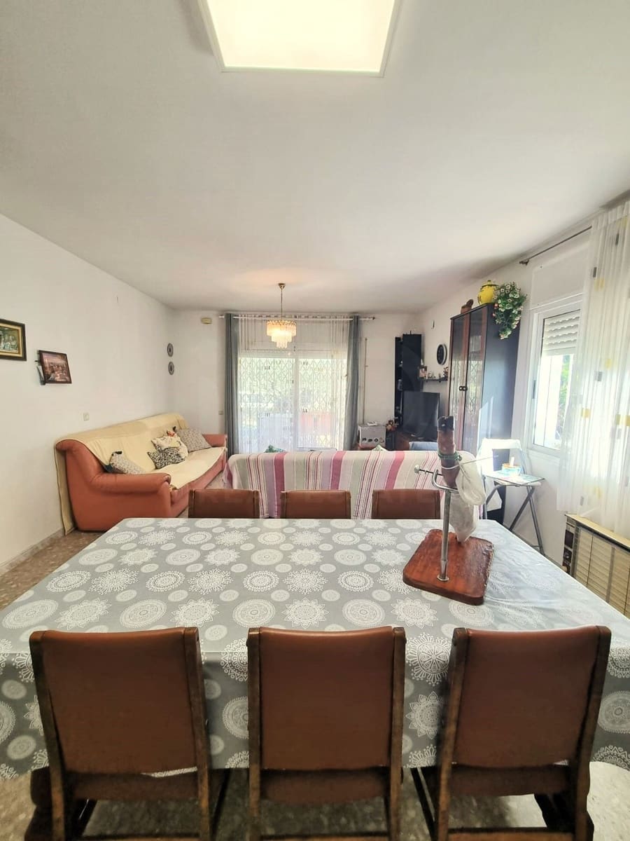 7 sypialnia Willa na sprzedaż w Calafat z garażem - 295 000 € (Ref: 9988332)