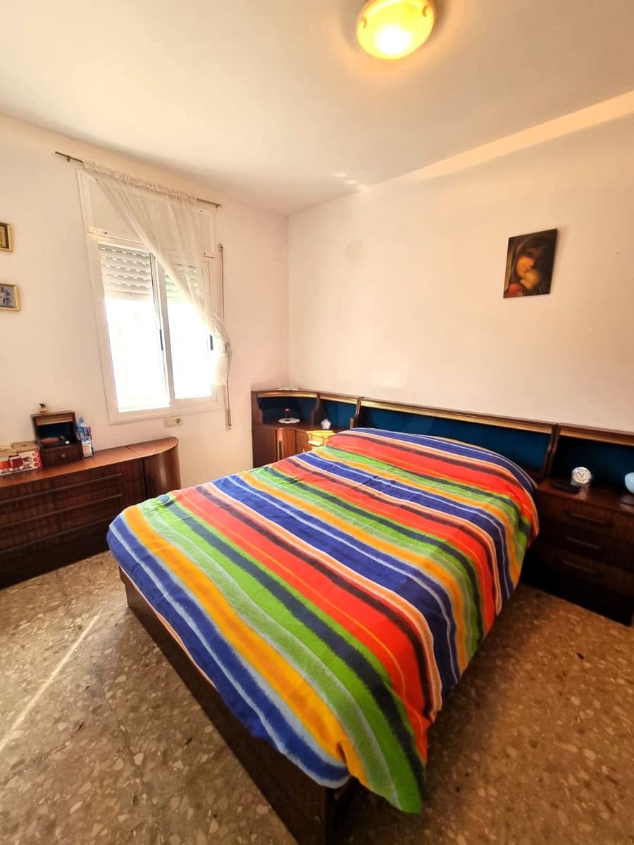 7 sypialnia Willa na sprzedaż w Calafat z garażem - 295 000 € (Ref: 9988332)