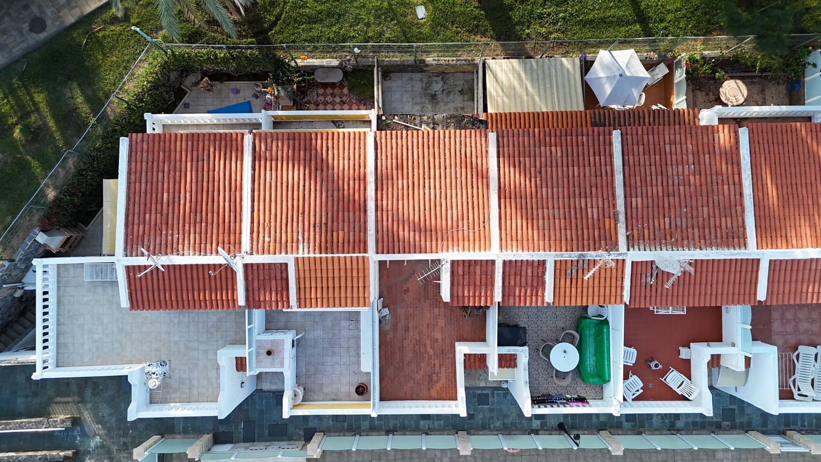 2 slaapkamer Rijtjeshuis te koop in Santa Cruz de Tenerife met zwembad - € 300.000 (Ref: 9988333)
