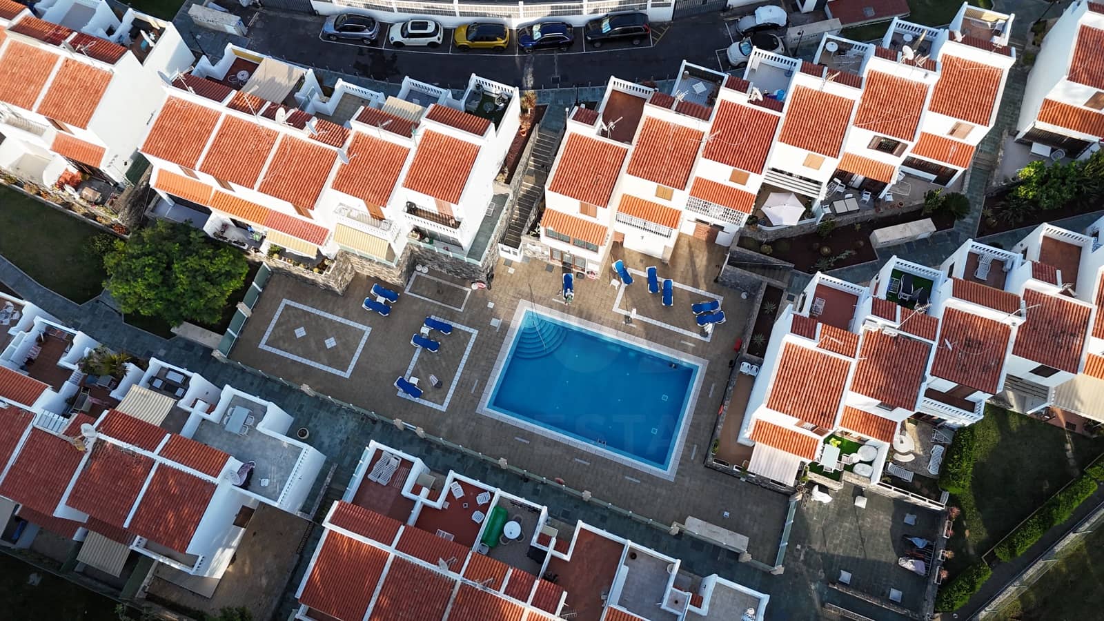 2 slaapkamer Rijtjeshuis te koop in Santa Cruz de Tenerife met zwembad - € 300.000 (Ref: 9988333)