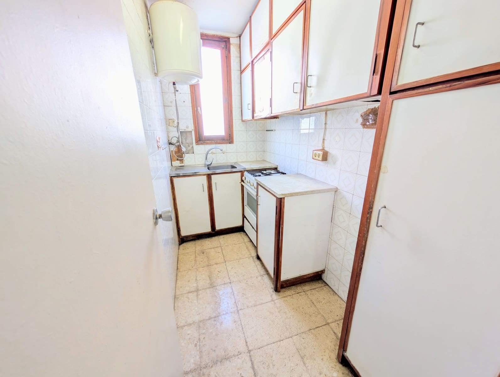 2 slaapkamer Rijtjeshuis te koop in Santa Cruz de Tenerife met zwembad - € 300.000 (Ref: 9988333)
