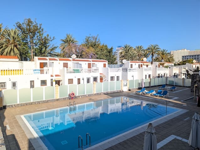2 slaapkamer Rijtjeshuis te koop in Santa Cruz de Tenerife met zwembad - € 300.000 (Ref: 9988333)